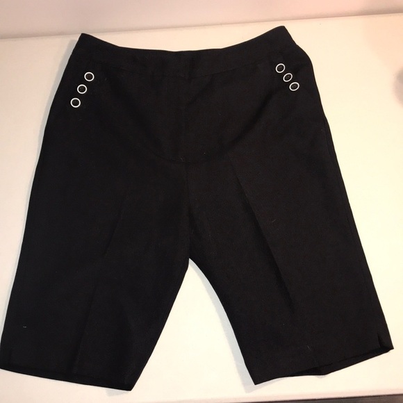 EP Pro Black Bermuda Golf Pants with white buttons size 4 - Picture 1 of 8